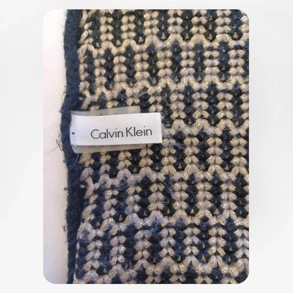 Calvin Klein Scarf With Pockets Black Knit Glitter Gold - Picture 7 of 7